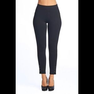 Ci Sono Ponte Leggings with Button Detail